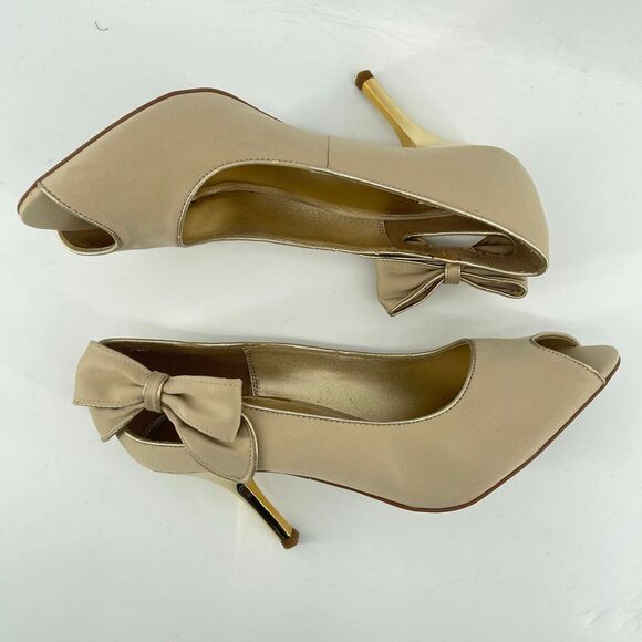Fioni Champagne Gold Lady Luck Dressy Evening Peep Toe Bow Heels Size 9 - Picture 10 of 16